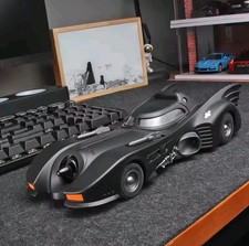 1989 BATMOBILE WITH BATMAN