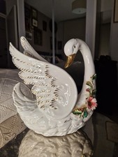 ORIGINAL CAPODIMONTE PORCELAIN SWAN WITH ATTACHED FLOWERS AND HAND PAINTED GOLD
