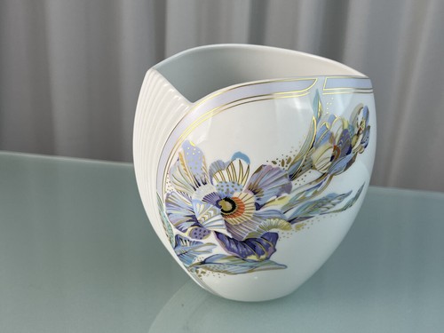 Kaiser porcelain vase - kaiser, 19cm.
