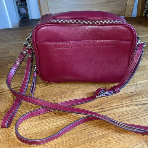 Banana republic handbag - banana,