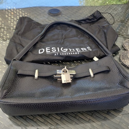 Ri2k black padlock grab a - ,