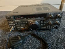 Kenwood TS 440 with built in ATU