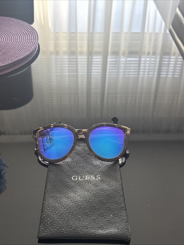 Guess sunglasses blue mirrored - guess,