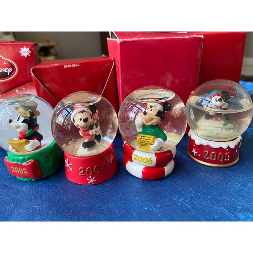 Mickey mouse christmas snow - mickey,