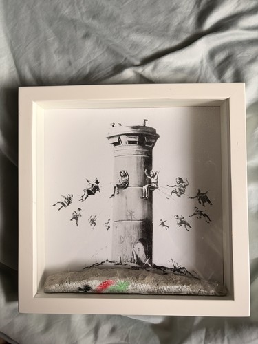 Banksy walled off - hotel, box