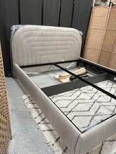 Swoon Hinkley Boucle Super