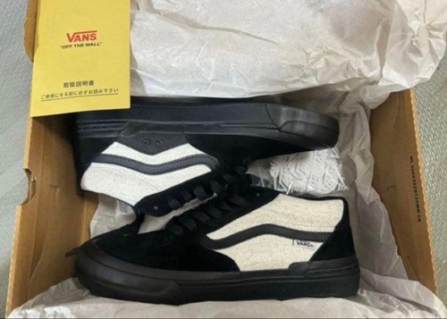 Vans fast and loose - and,