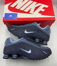 Nike Shox R4 Obsidian Diffused