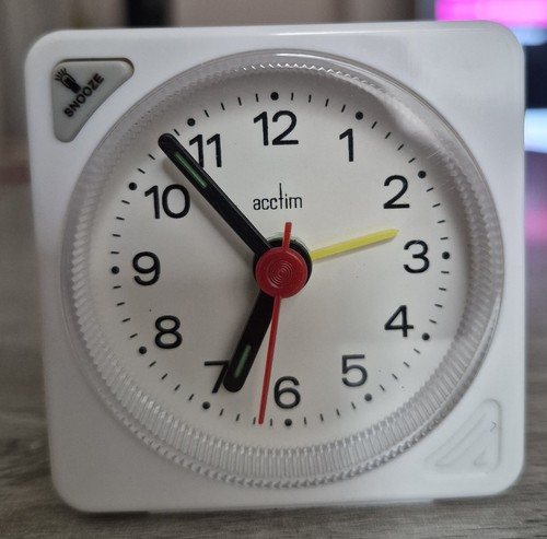 Acctim quartz alarm clock - quartz,