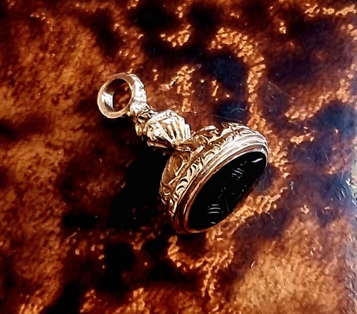Vintage 9ct gold intaglo - vintage,
