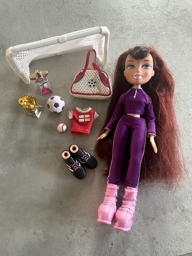 Bratz sports bundle - bratz, phoebe