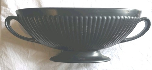 Vintage wedgwood black basalt - black,