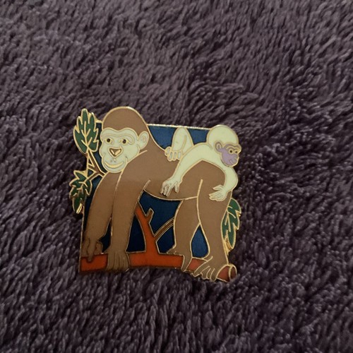 Animal pin badge rspb - animal,