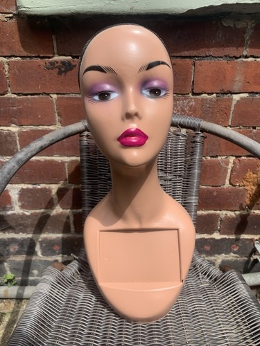 Mannequin head for - for, displaying
