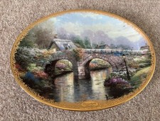 The Bradford Exchange Limited Edition Thomas Kinkade "Lamplight Bridge" plate