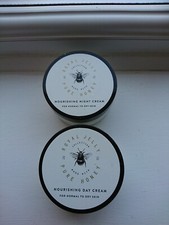 BOOTS ROYAL JELLY NOURISHING