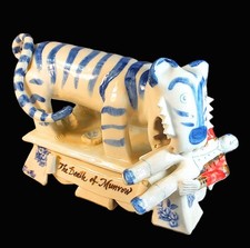 RARE JAZMIN VELASCO MOORE 'THE DEATH OF MUNROW' SIGNED & DATED CERAMIC SCULPTURE