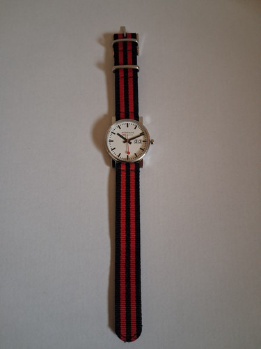 Mondaine swiss railways watch - mondaine,