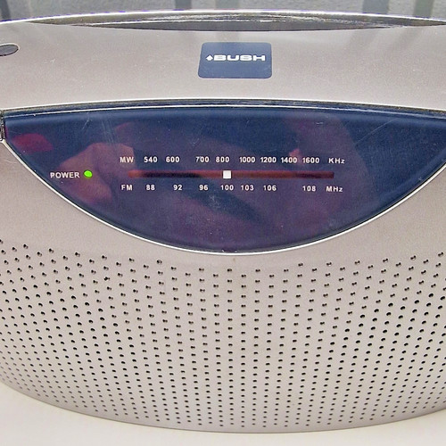 Vintage radio bush ra02 fm - vintage, mw/fm