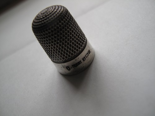 Hallmarked silver thimble - ,