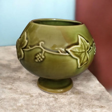 Dartmouth Vine Leaf Green Vase Ceramic #240 11cm - Preloved