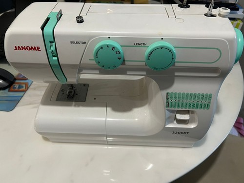 Janome 2200xt sewing machine - janome,