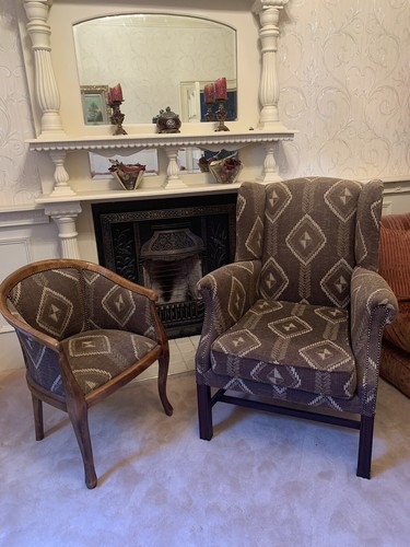 Pair chesterfield and tub - of,
