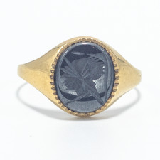 Vintage Hematite Engraved Centurion Head Oval Signet Ring 9ct Yellow Gold S 1/2