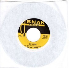 In Crowd (Jon & Robin) – Big