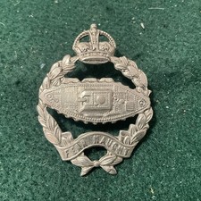 Tank Corps British Army Cap Badge.   Ww2 Fear Naught  white Metal  p96