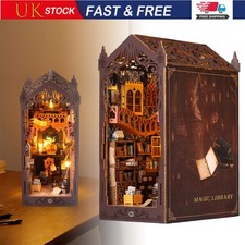 Magic Library Book Nook 3D DIY