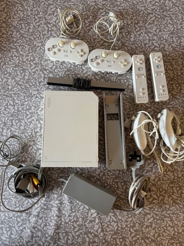 Nintendo wii console bundle - wii,