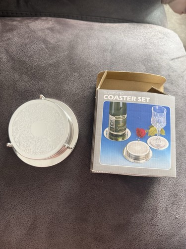 Silver plated coaster set - silver,
