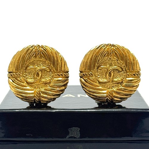 Chanel round earrings coco - round,