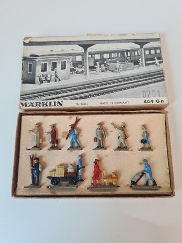 Marklin railroad figurines 404 - railroad,