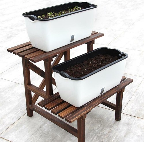 Self watering plastic flower - self-watering,