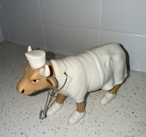 Cow parade nurse nightencow - cow,