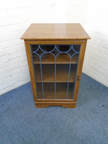 Oak effect cabinet - lot, 2