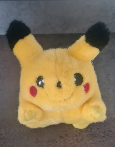 Pokemon pikachu plush 1998 - pikachu,