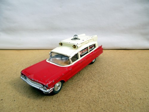 Corgi toys 437 cadillac - corgi,