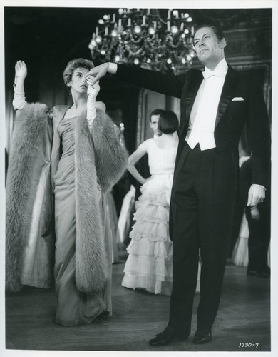 The reluctant debutante - debutante, 8x10