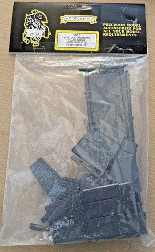 Plate bridge with - plate, supports