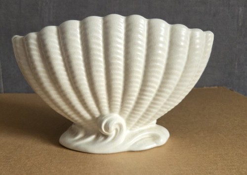 Large vintage falcon ware - ware, clam