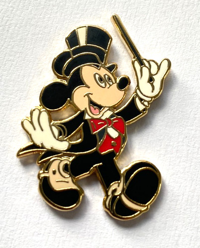 Disney pin badge main street - badge,