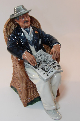 Royal doulton seated - 7,