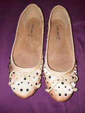 Brand new love label flat