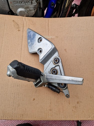 Suzuki bandit foot peg - foot, hanger