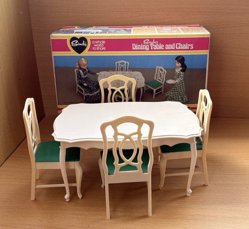 Pedigree sindy doll - pedigree, dining