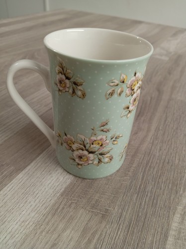 Katie alice ceramic cup mug - alice,