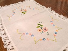Pretty Vintage Hand